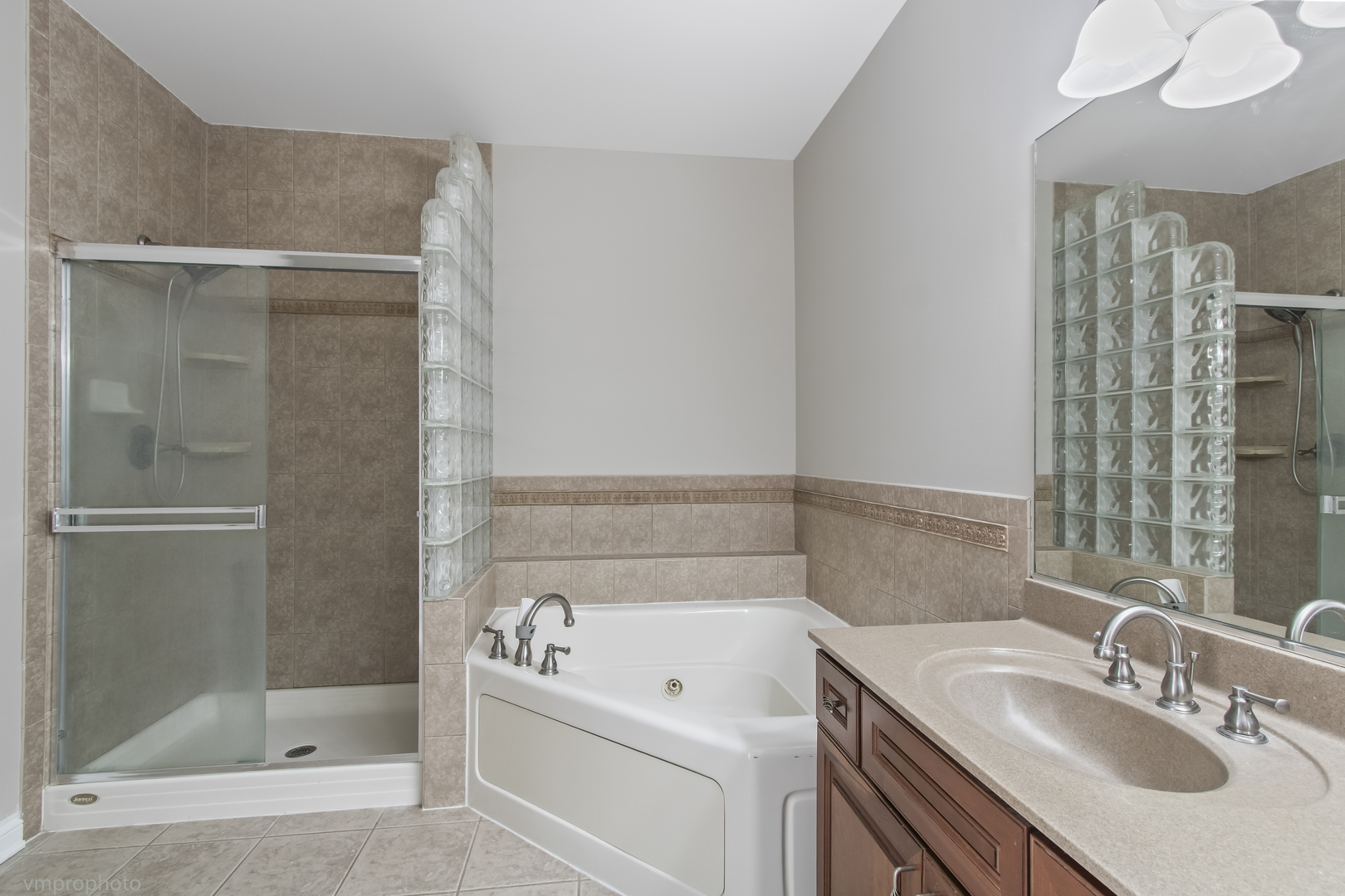 360 Promontory Lane, Unit D Wauconda, IL 60084 - Photo 18 of 34