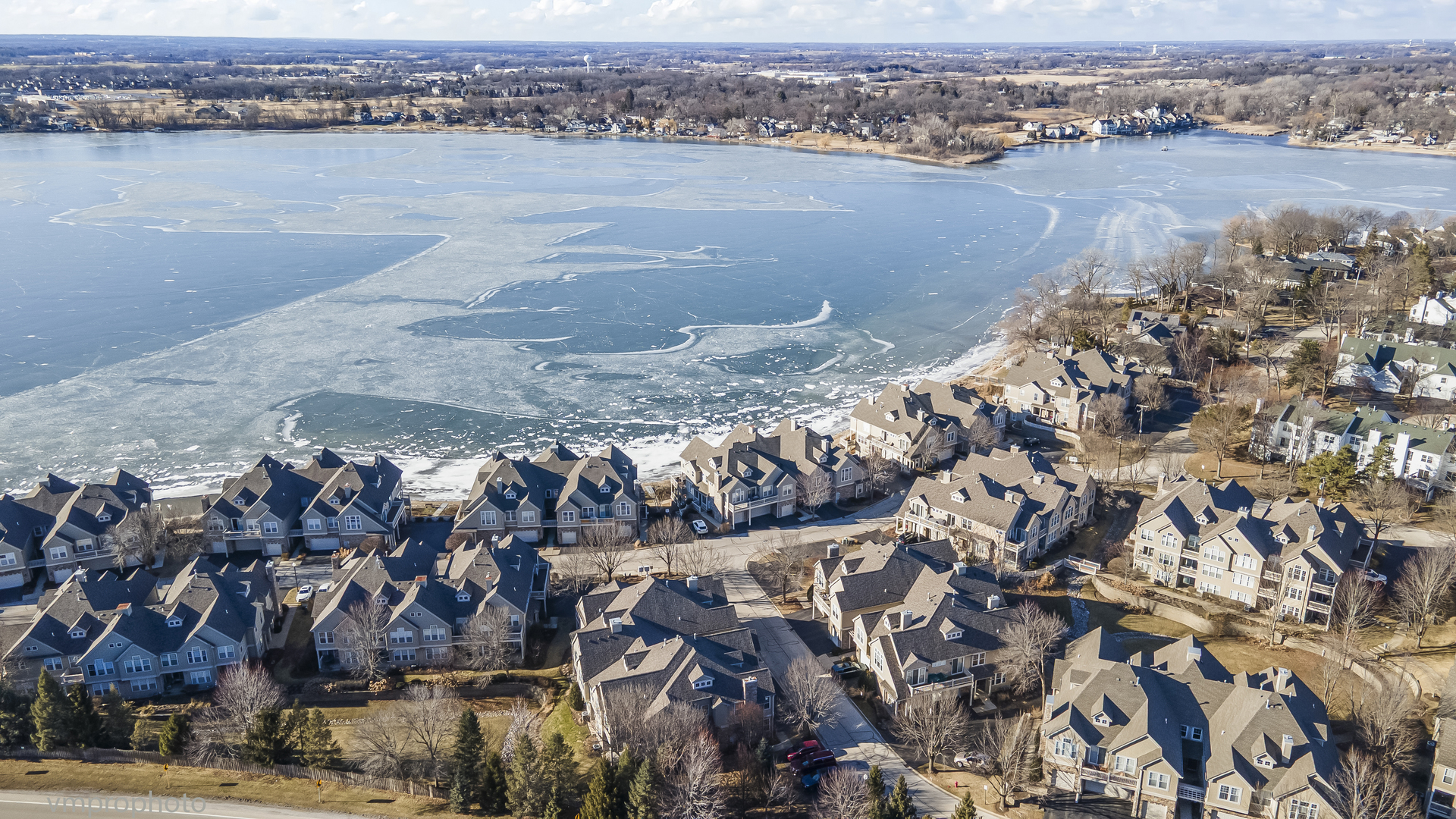 360 Promontory Lane, Unit D Wauconda, IL 60084 - Photo 2 of 34