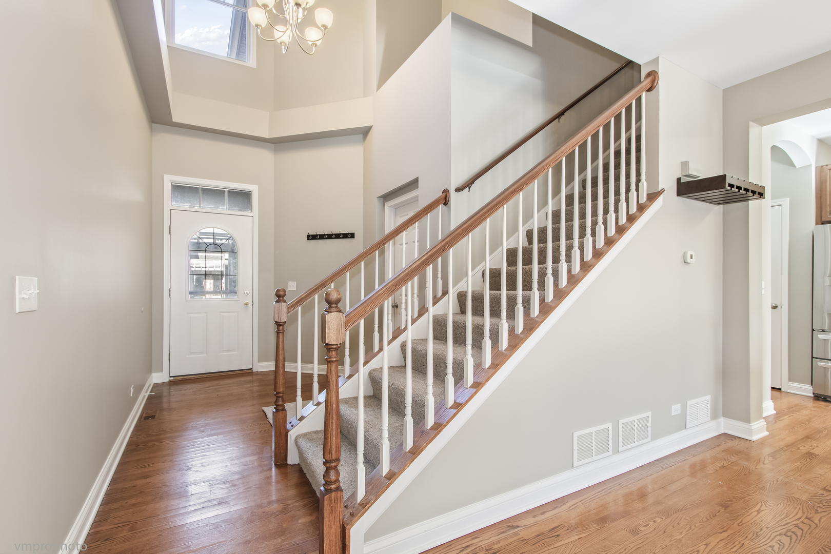 360 Promontory Lane, Unit D Wauconda, IL 60084 - Photo 4 of 34