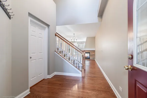 $380,000 | 360 Promontory Lane, Unit D, Wauconda, IL 60084