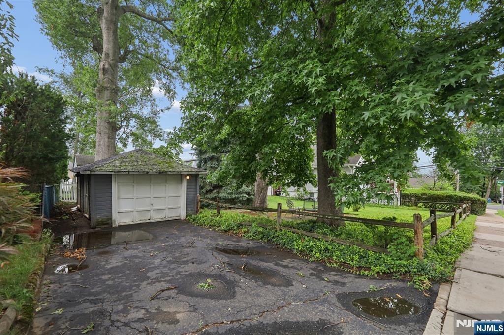 485 River Road New Milford, NJ 07646 - Photo 5 of 26