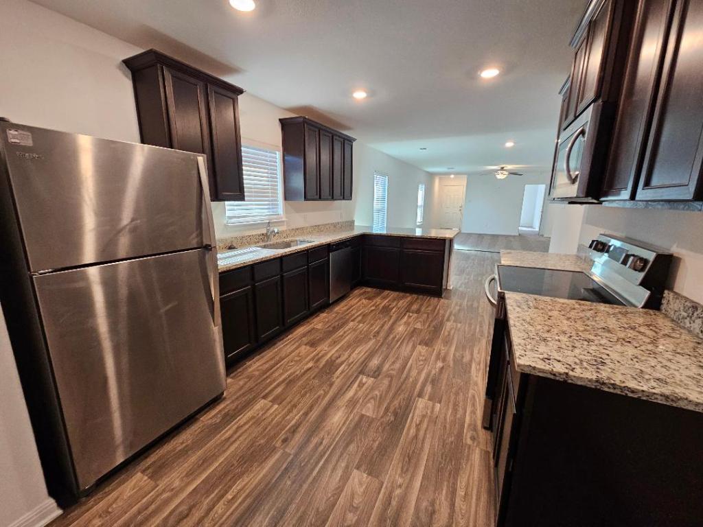 17904 Speculator Lane Elgin, TX 78621 - Photo 5 of 15