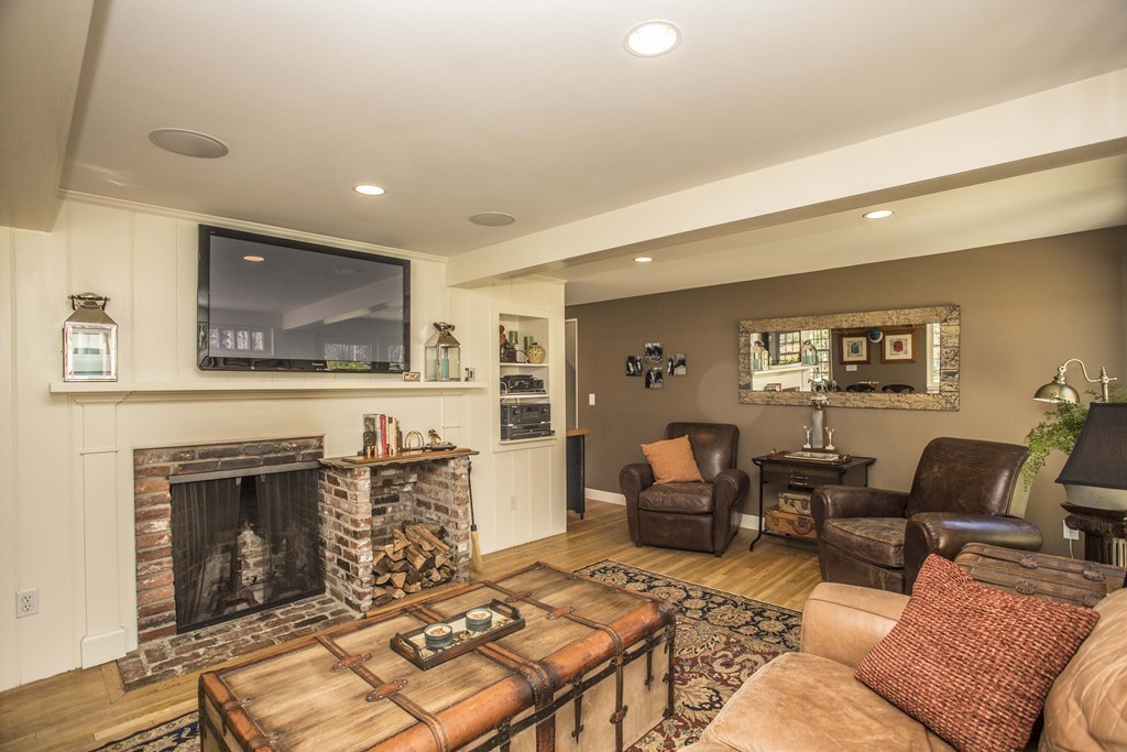76 Nason Hill Road Sherborn, MA 01770 - Photo 8 of 26 Gallery Image 8