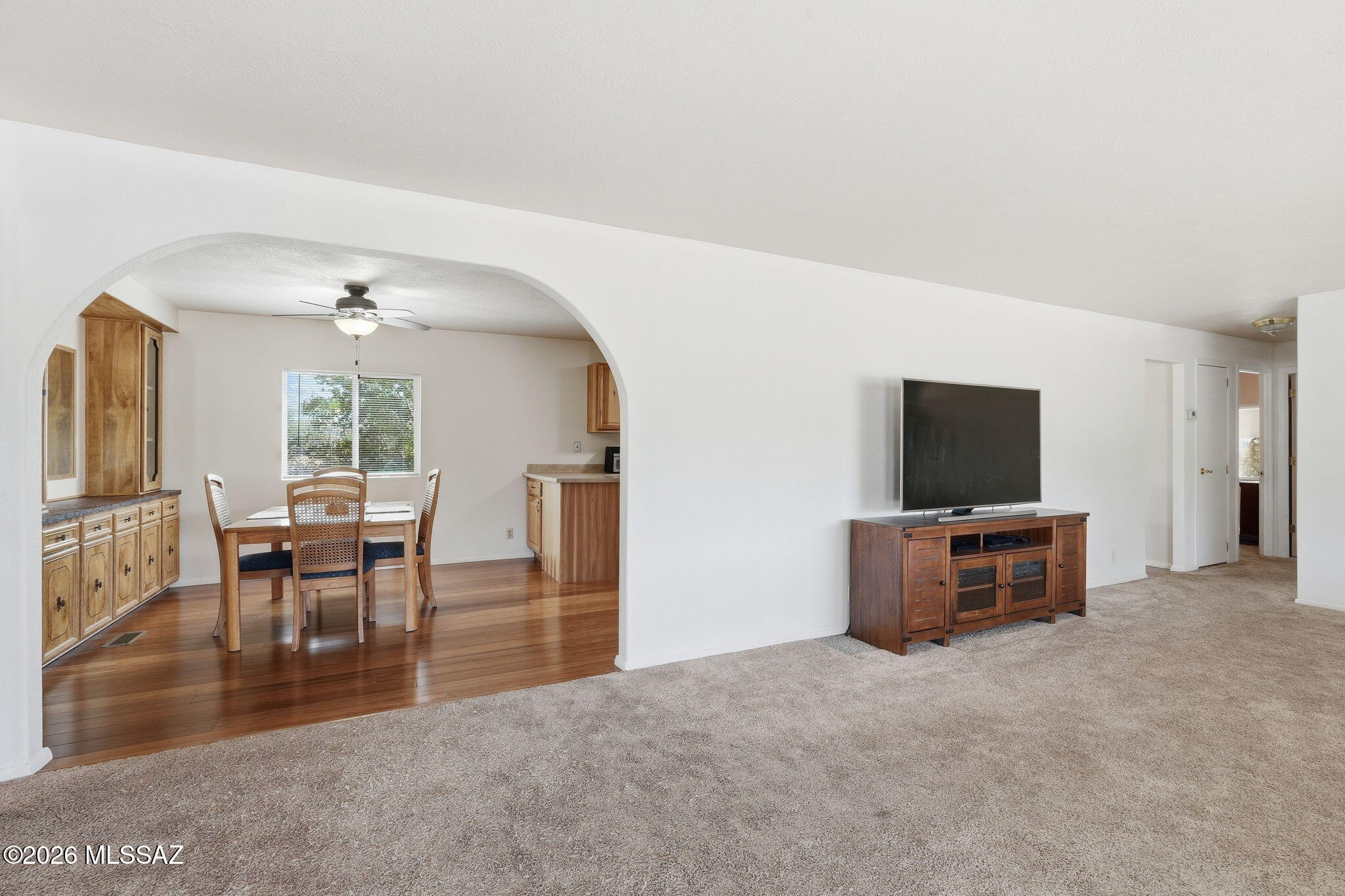 4085 East Wilds Road Tucson, AZ 85739 - Photo 10 of 41 Living Room