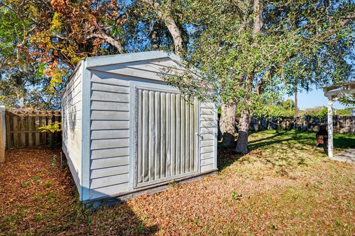 979 Altara Avenue St. Augustine, FL 32086 - Photo 25 of 27 a view of a backyard with pathway