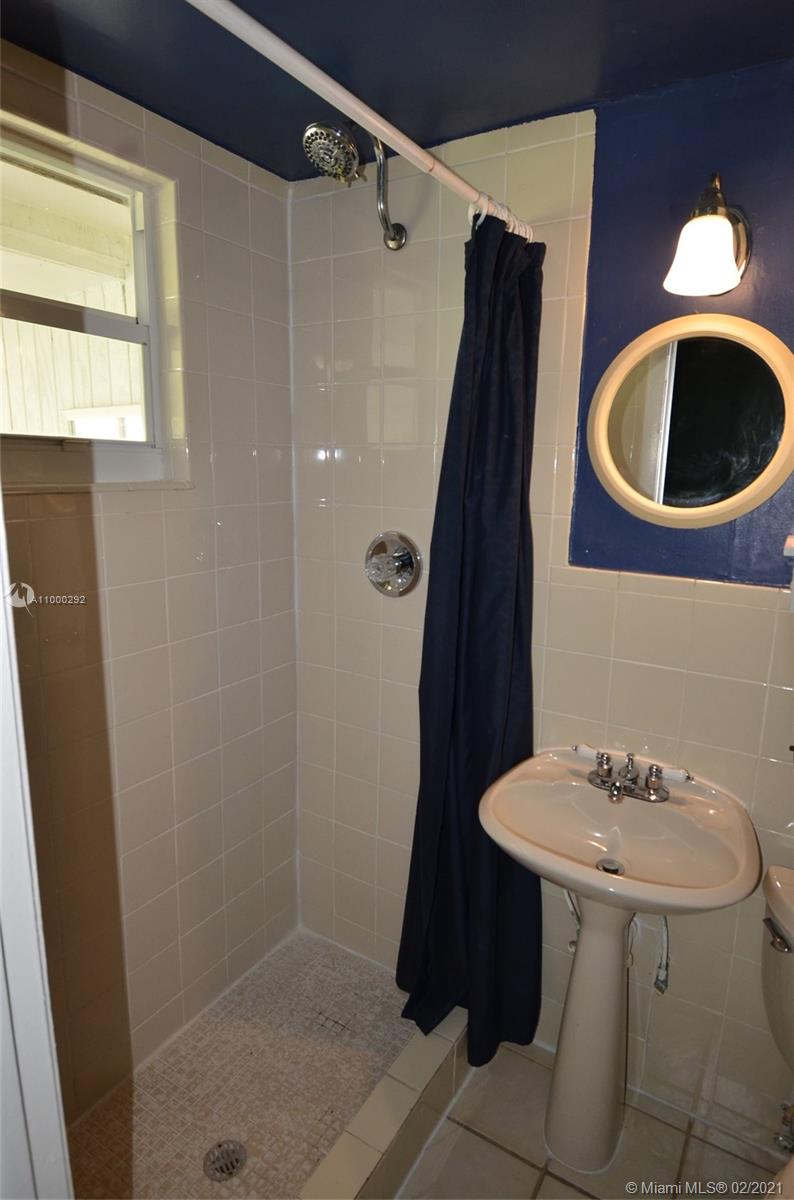 2159 Southwest 25th Street Miami, FL 33133 - Photo 14 of 26 Gallery Image 14