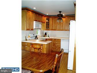 66 Upland Road Levittown, PA 19056 - Photo 6 of 12