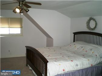 66 Upland Road Levittown, PA 19056 - Photo 10 of 12