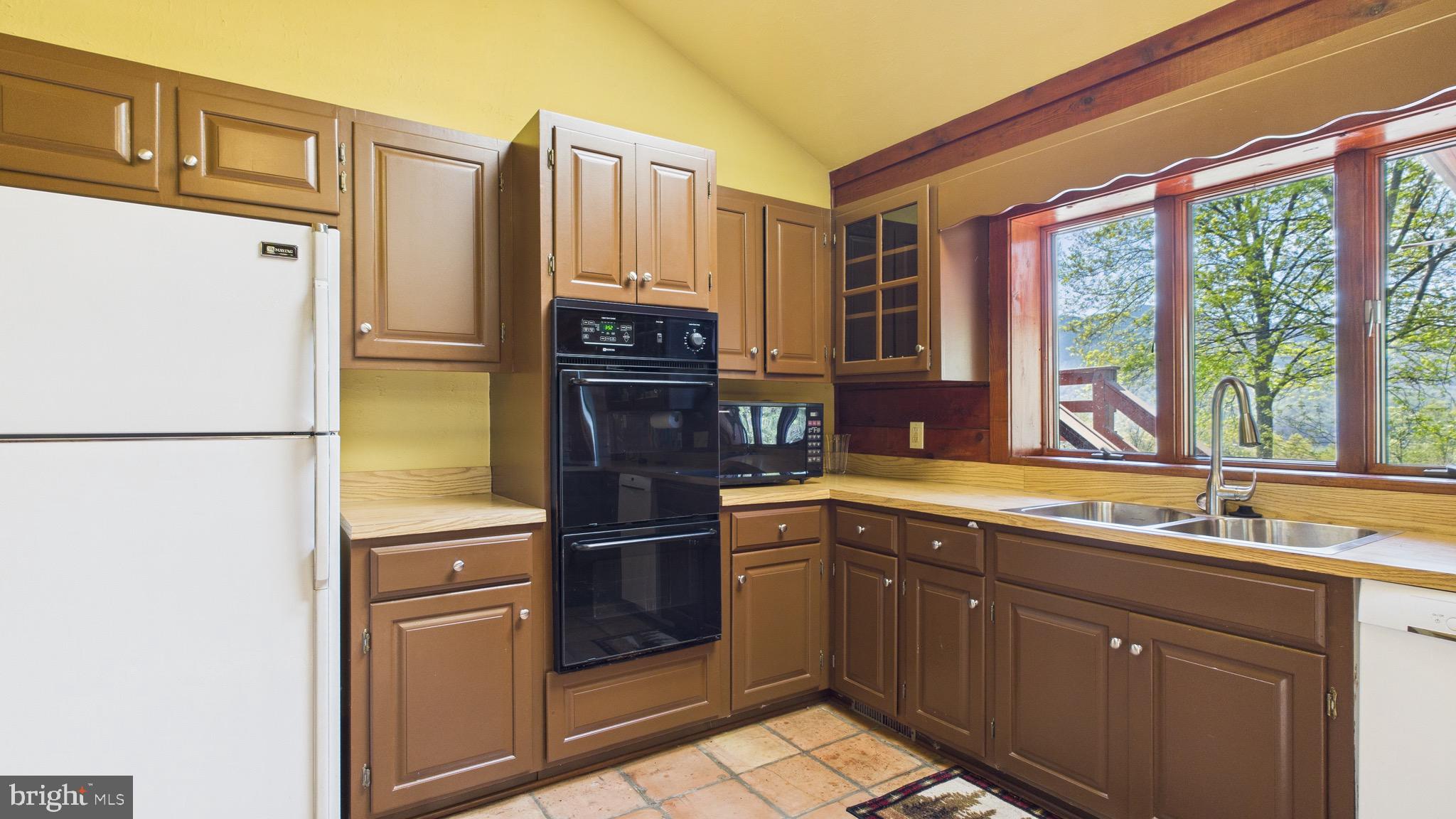 974 Cross Mountain Road Luray, VA 22835 - Photo 9 of 69 Gallery Image 9