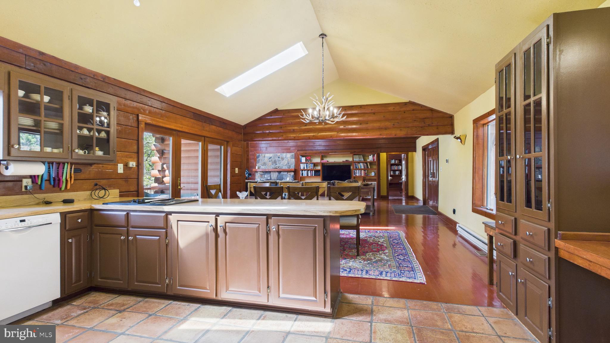 974 Cross Mountain Road Luray, VA 22835 - Photo 10 of 69 Gallery Image 10