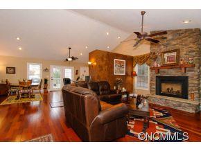 112 Charles Ridge Road Asheville, NC 28805 - Photo 4 of 24 Gallery Image 4