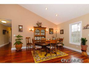 112 Charles Ridge Road Asheville, NC 28805 - Photo 8 of 24 Gallery Image 8