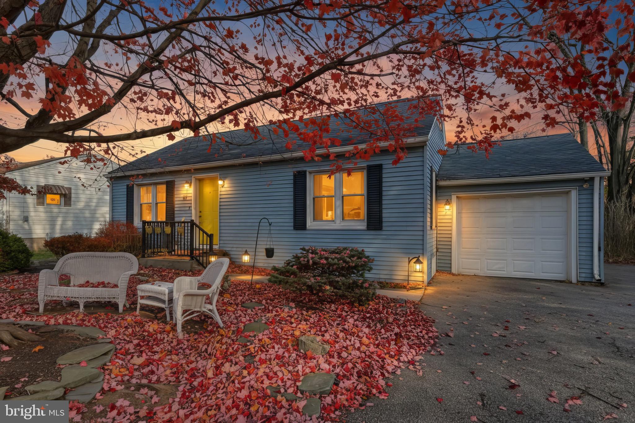 34 Redding Lane Gettysburg, PA 17325 - Photo 4 of 40 a front view of a house with garden