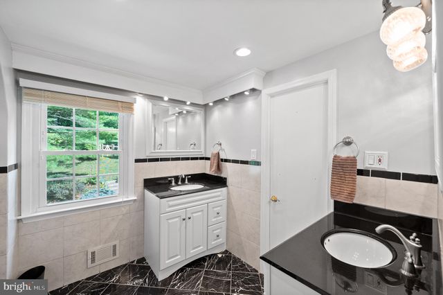 $750,000 | 4012 Hollow Road, Malvern, PA 19355