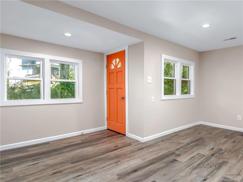 51 Busbee View Road, Unit 13 Asheville, NC 28803 - Photo 3 of 26 Gallery Image 3