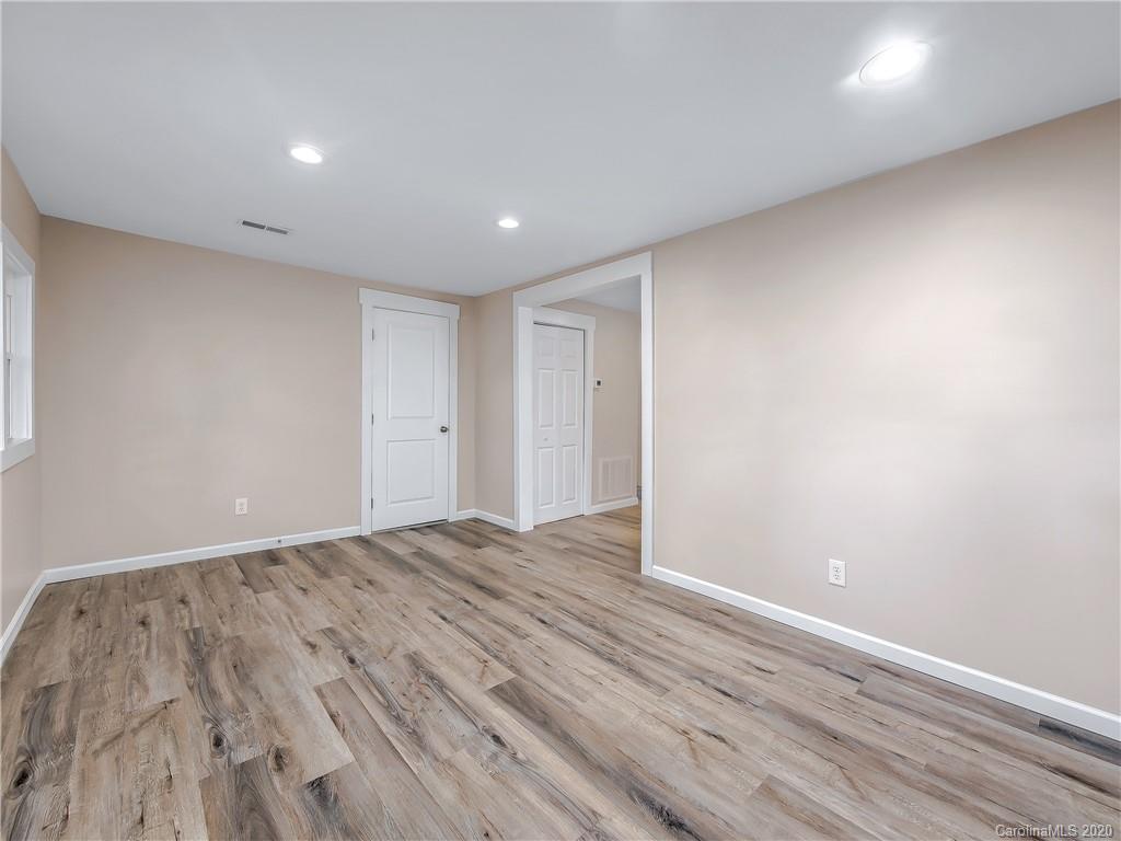 51 Busbee View Road, Unit 13 Asheville, NC 28803 - Photo 6 of 26 Gallery Image 6