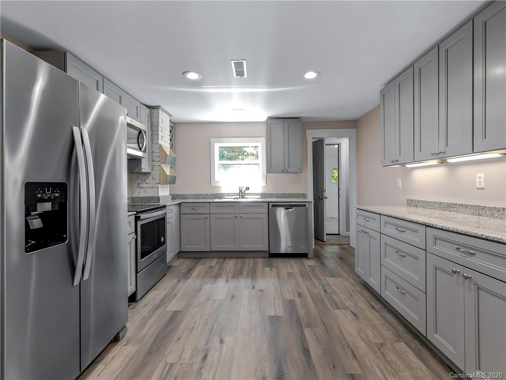 51 Busbee View Road, Unit 13 Asheville, NC 28803 - Photo 7 of 26 Gallery Image 7