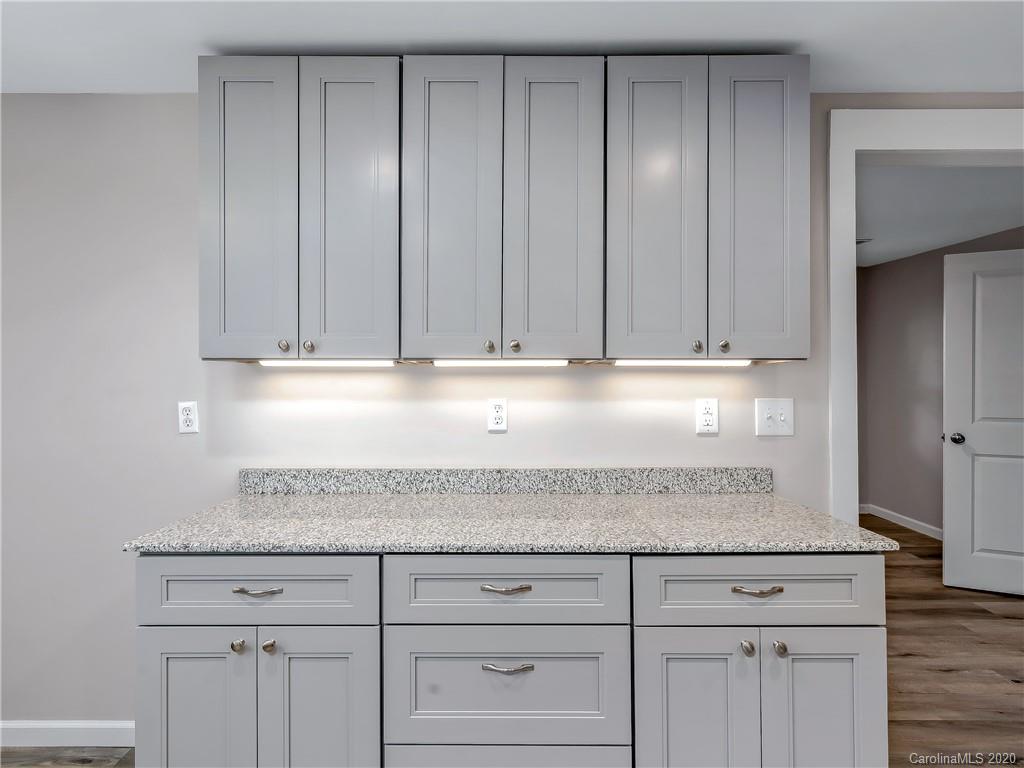 51 Busbee View Road, Unit 13 Asheville, NC 28803 - Photo 9 of 26 Gallery Image 9