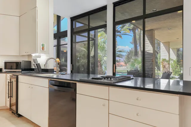 $1,100,000 | 43721 Port Maria Road, Bermuda Dunes, CA 92203