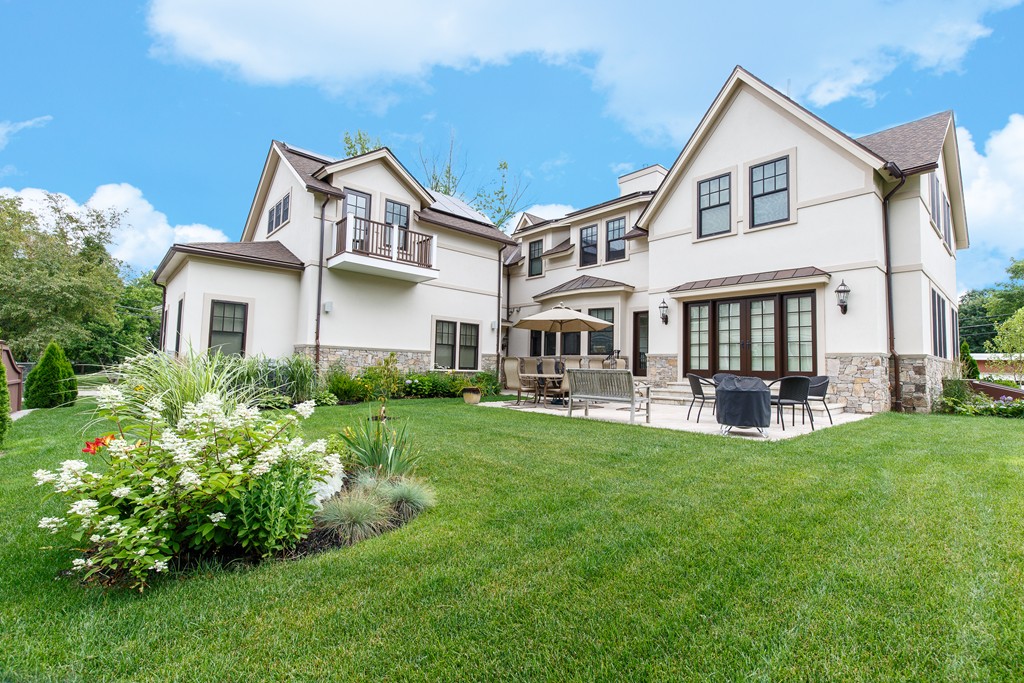 115 Old Farm Road Newton, MA 02459 - Photo 20 of 20 Gallery Image 20