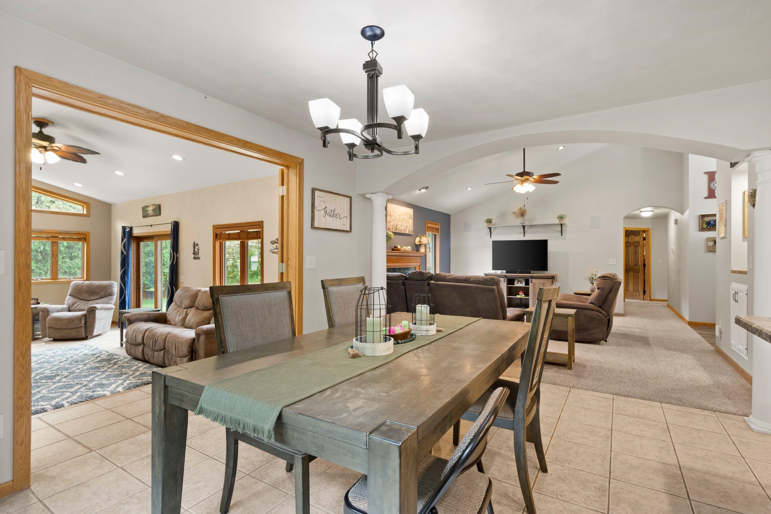 W2585 Oakbrook Court Appleton, WI 54915 - Photo 23 of 56