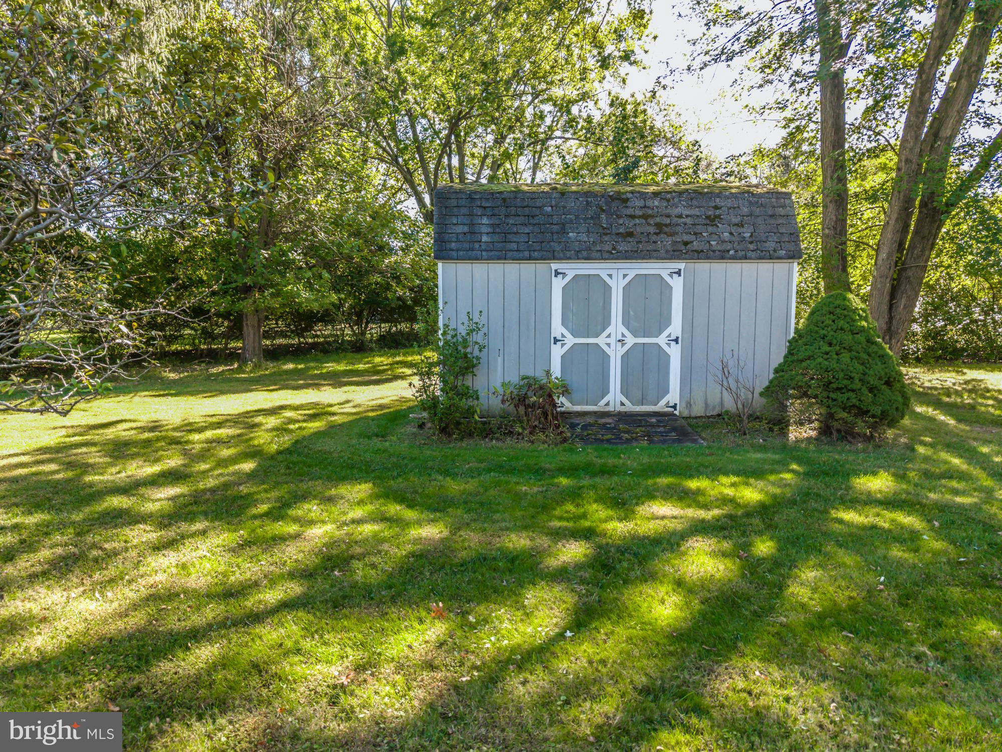 12 Flintshire Road Malvern, PA 19355 - Photo 50 of 50 a view of a back yard with green space