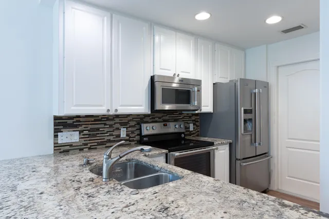 $3,700 | 340 Jacaranda Drive, Jupiter, FL 33458