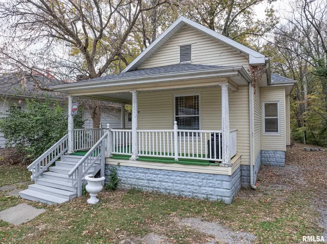 $80,000 | 727 North Broadway Avenue, Salem, IL 62881