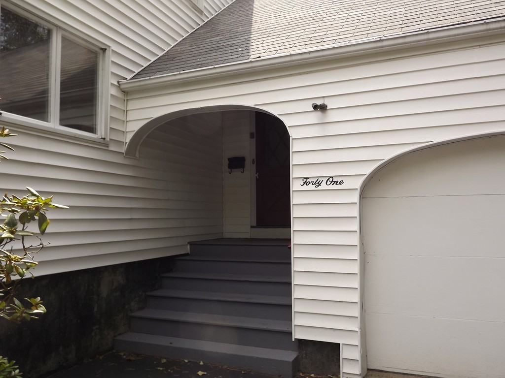 41 Lyndon Road Sharon, MA 02067 - Photo 3 of 27