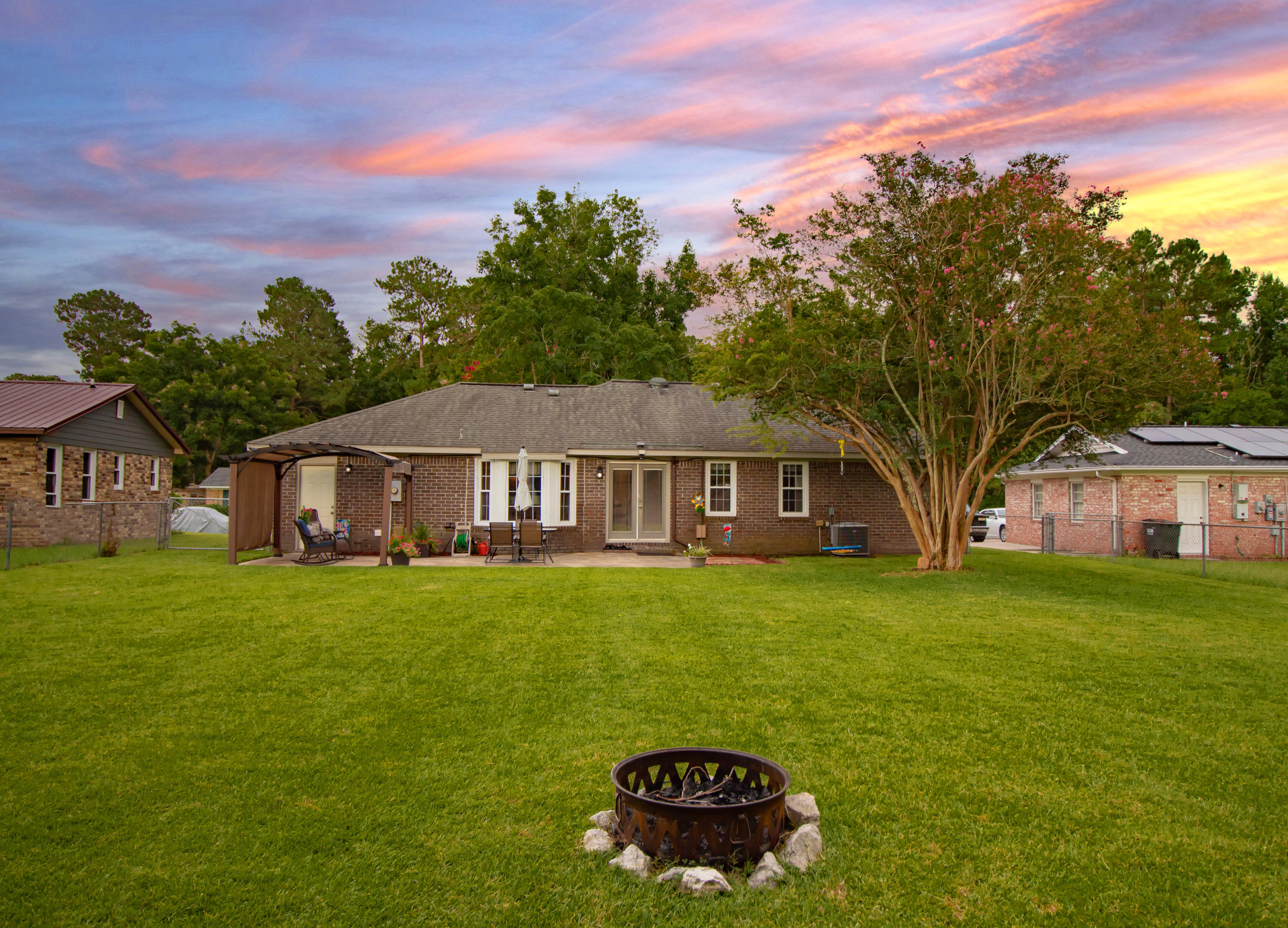 114 Rosa Street Summerville, SC 29483 - Photo 20 of 22 Back yard