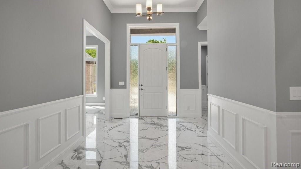 523 Rochdale Drive South Rochester Hills, MI 48309 - Photo 4 of 35