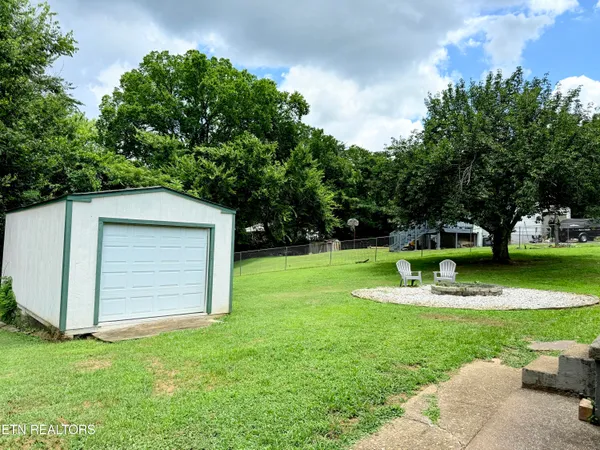 $219,000 | 1384 Byrd Circle, Kingston, TN 37763