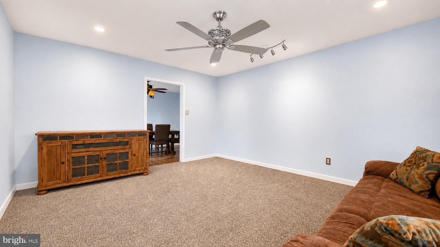 107 West Beach Road Williamstown, NJ 08094 - Photo 11 of 30