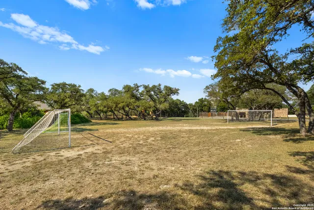 a view of a tennis court