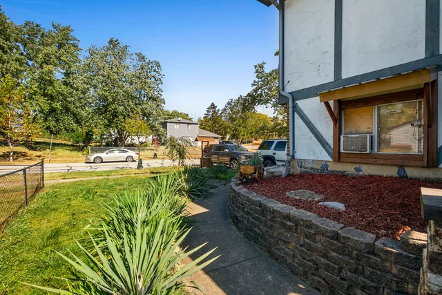 $350,000 | 545 Old Stone Road, Bolingbrook, IL 60440