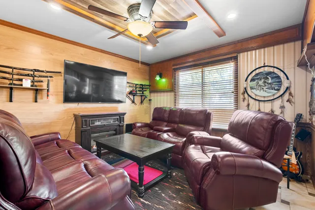 $350,000 | 545 Old Stone Road, Bolingbrook, IL 60440