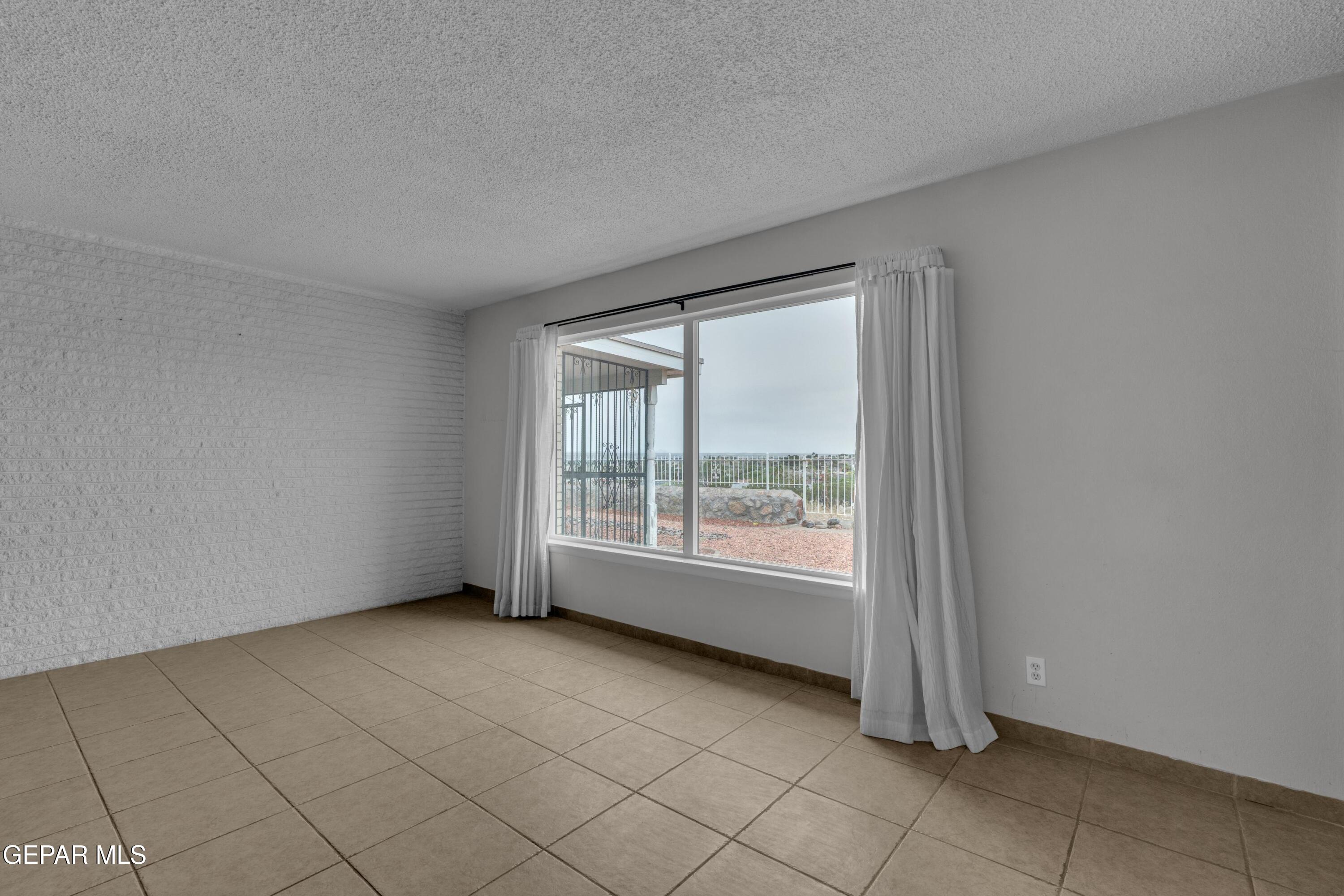 337 Clairemont Road El Paso, TX 79912 - Photo 23 of 45 2 (19)