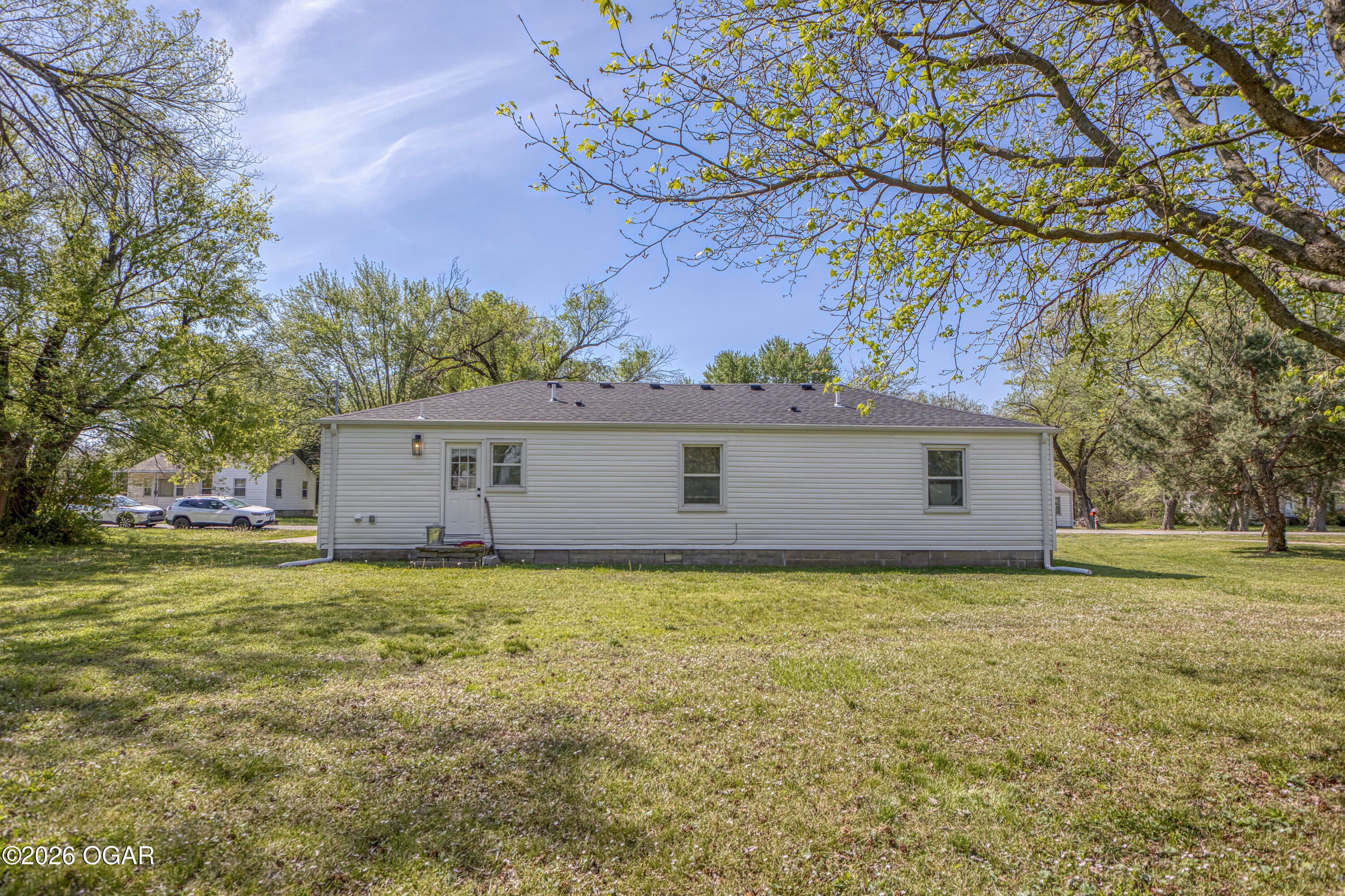 909 Turner Road Pittsburg, KS 66762 - Photo 21 of 24 909 Turner-18
