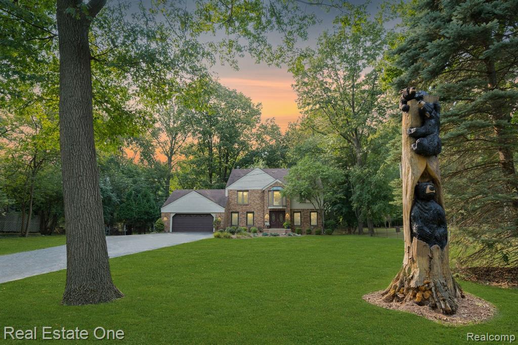 1120 Seville Road Rochester Hills, MI 48309 - Photo 1 of 22