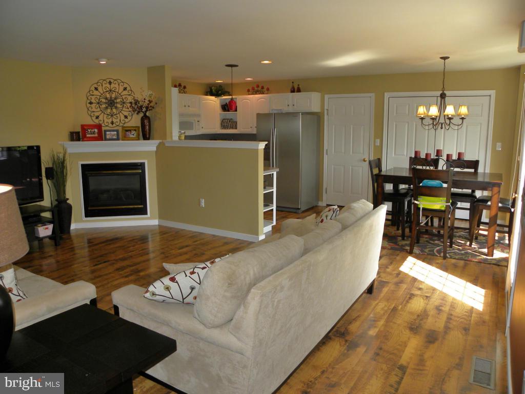 469 Balmer Road Lititz, PA 17543 - Photo 3 of 22
