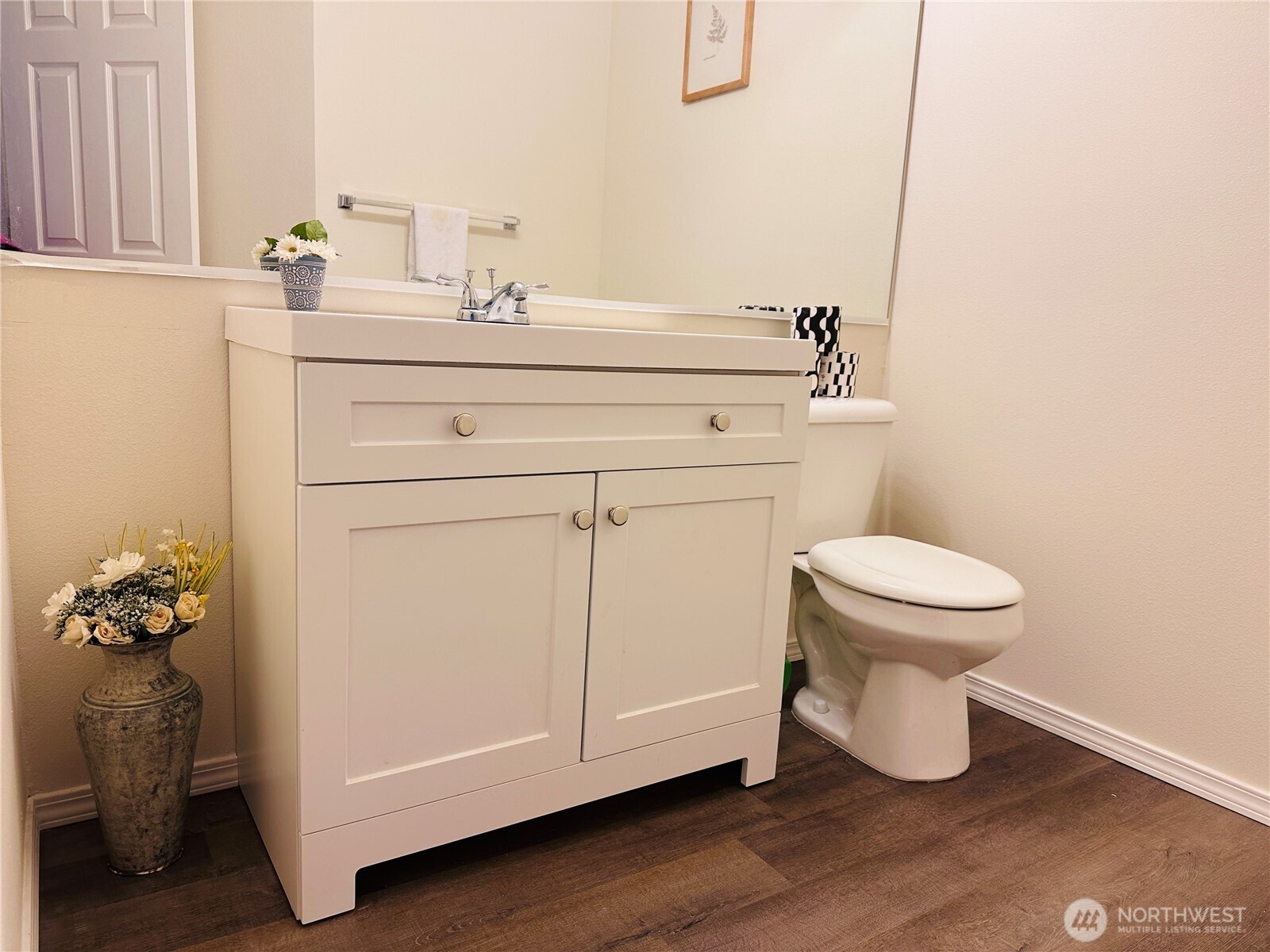 8828 238th Street Southwest, Unit D1 Edmonds, WA 98026 - Photo 20 of 40