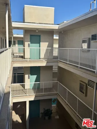 $2,650 | 5320 Zelzah Avenue, Unit 314, Encino, CA 91316