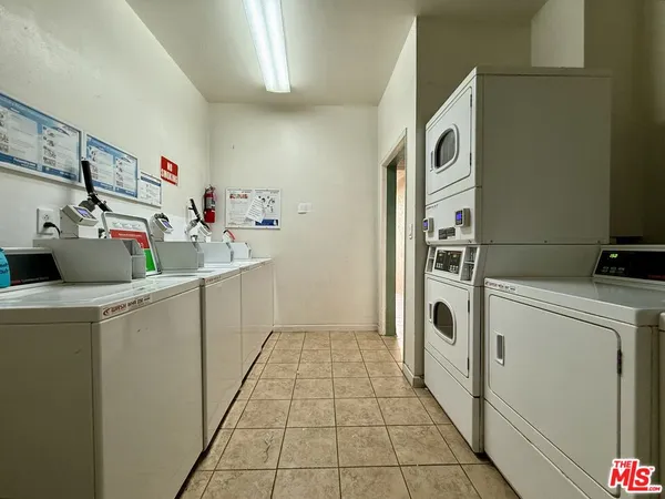 $2,650 | 5320 Zelzah Avenue, Unit 314, Encino, CA 91316