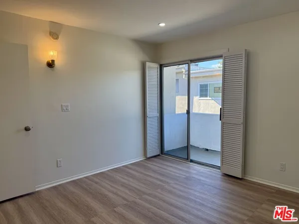 $2,650 | 5320 Zelzah Avenue, Unit 314, Encino, CA 91316
