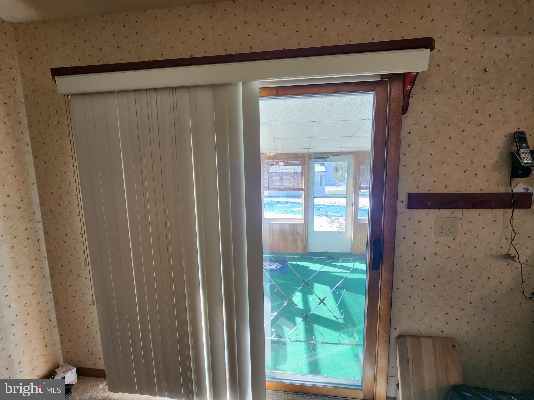 12 Hemlock Circle Elizabethtown, PA 17022 - Photo 6 of 11 a view of an entryway