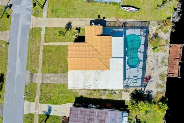 view of building with outdoor space