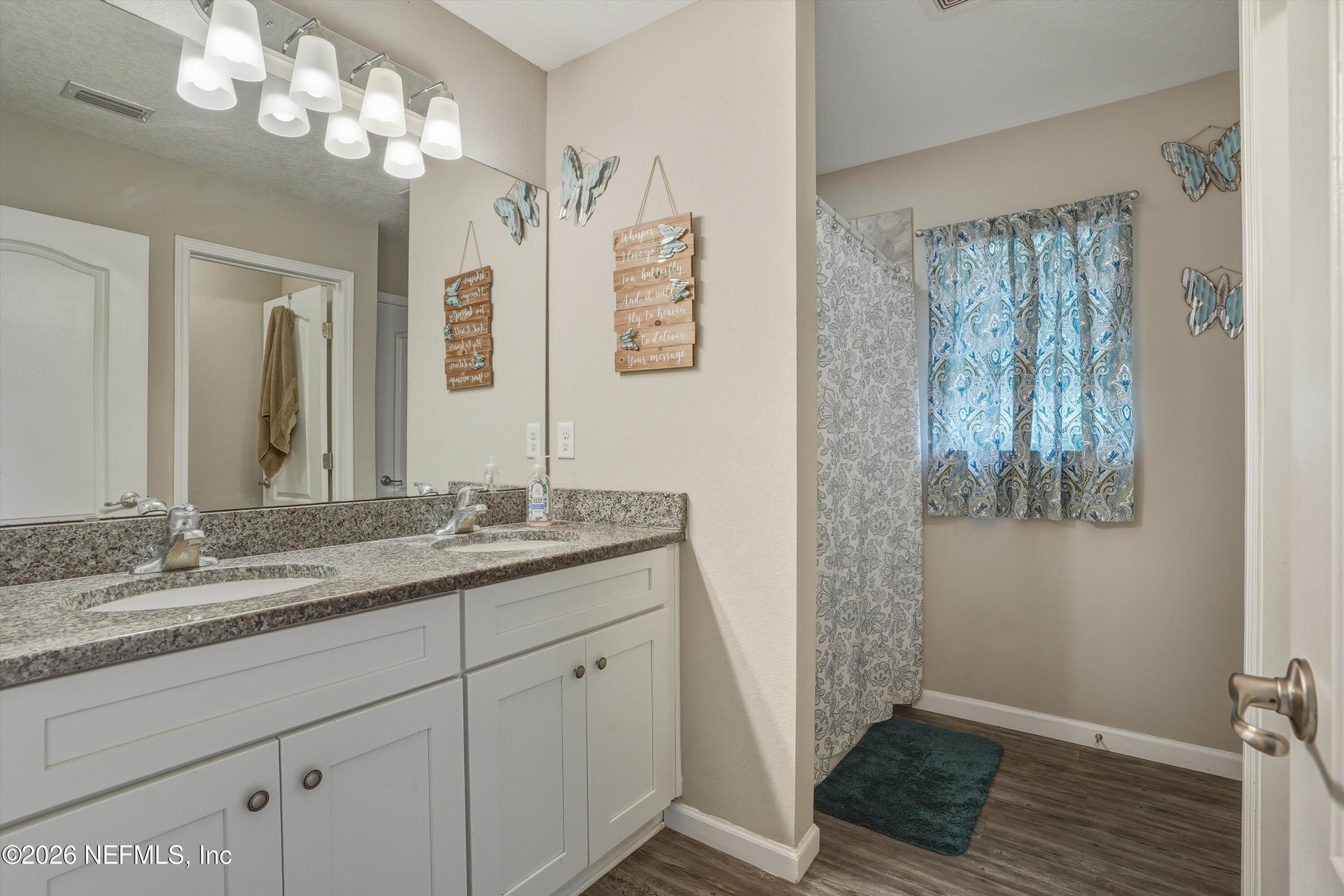 4922 Barley Street Middleburg, FL 32068 - Photo 19 of 36 18-Primary Bathroom