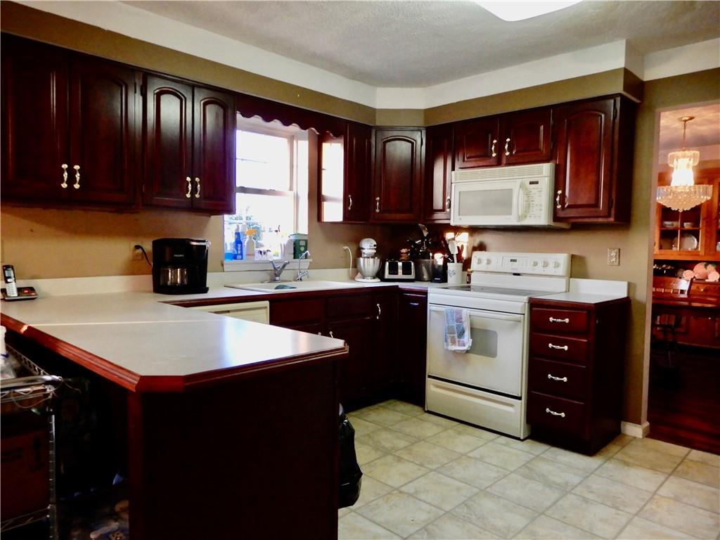 217 Lake Hill Road Sandy Lake, PA 16145 - Photo 4 of 25 Gallery Image 4