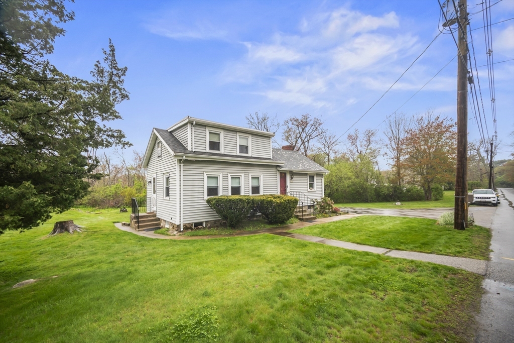 105 Ann Vinal Road Scituate, MA 02066 - Photo 3 of 26