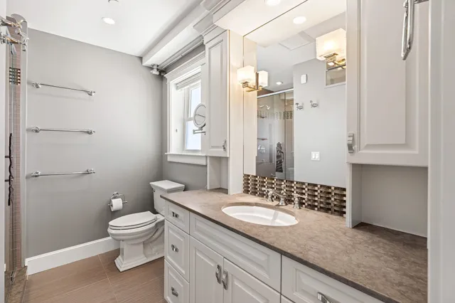 $1,759,000 | 10 Haverhill Avenue, Unit 1, Hampton, NH 03842